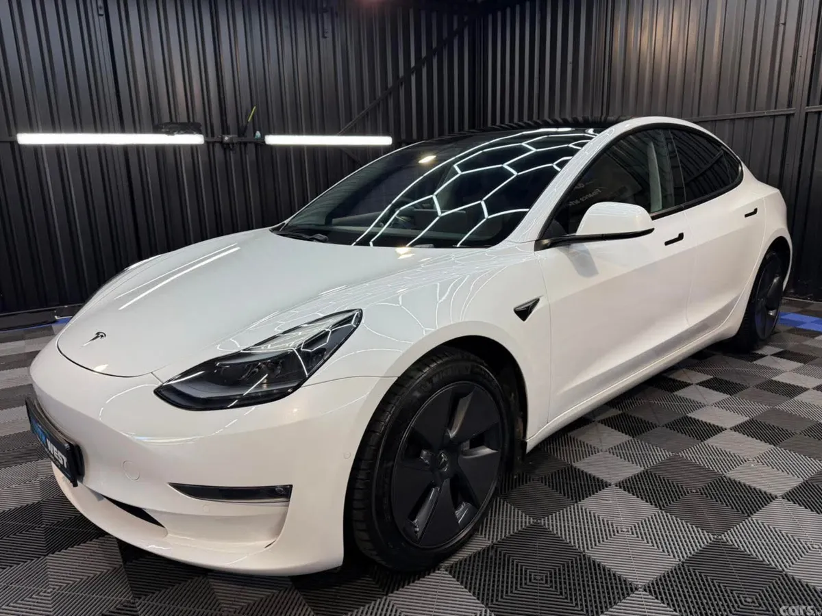 Tesla Model 3 Saloon, Electric, 2021, White