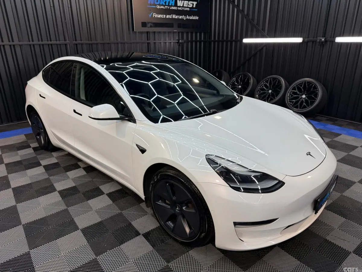 Tesla Model 3 Saloon, Electric, 2021, White