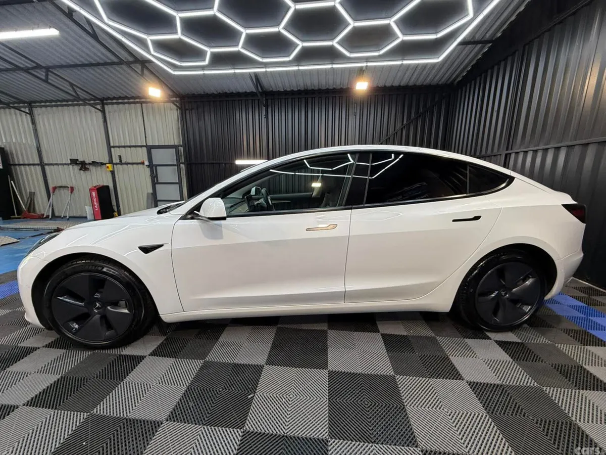 Tesla Model 3 Saloon, Electric, 2021, White