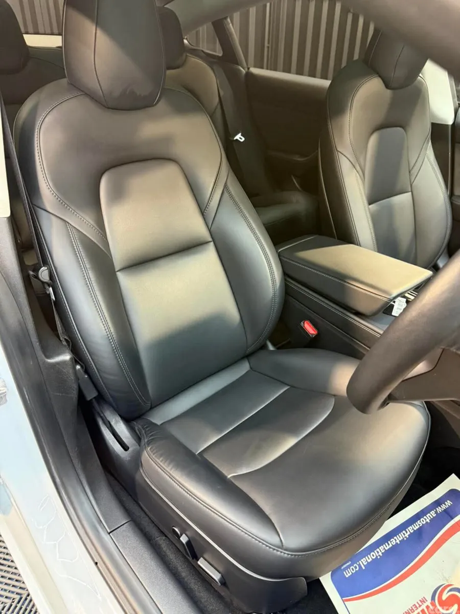 Tesla Model 3 Saloon, Electric, 2021, White