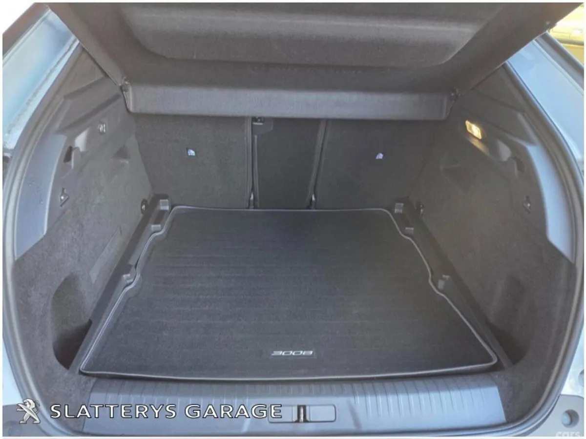 Peugeot 3008 SUV, Petrol, 2025, White
