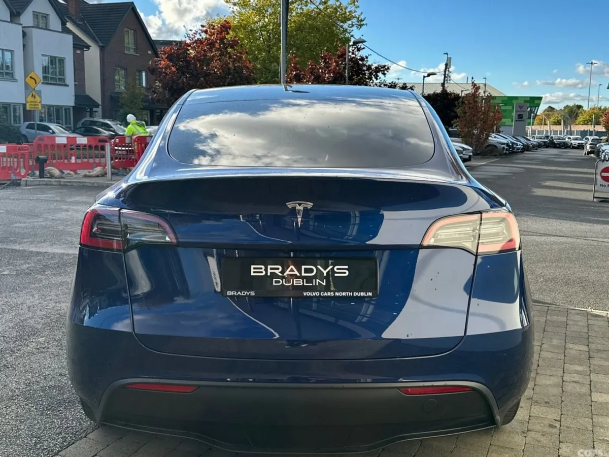 Tesla Model Y MPV, Electric, 2023, Blue