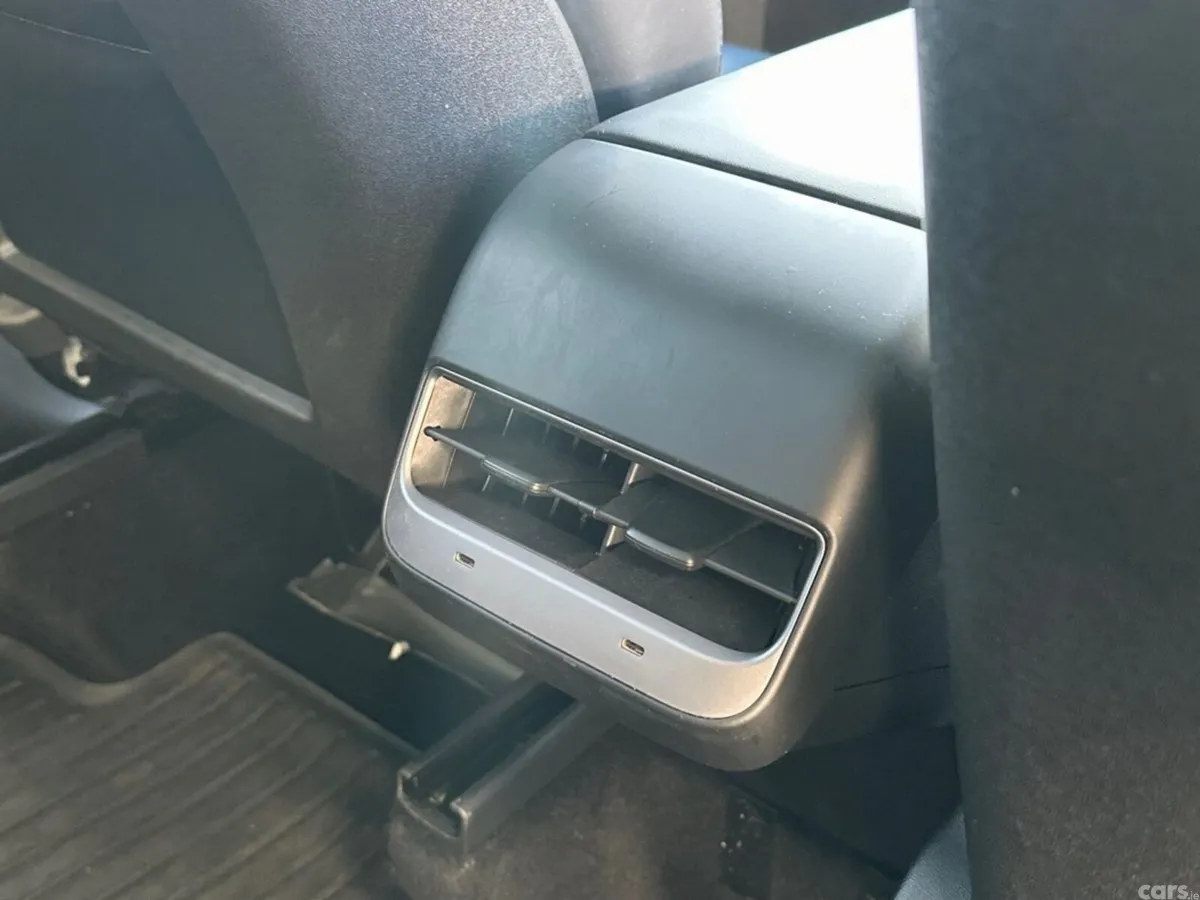 Tesla Model Y MPV, Electric, 2023, Blue