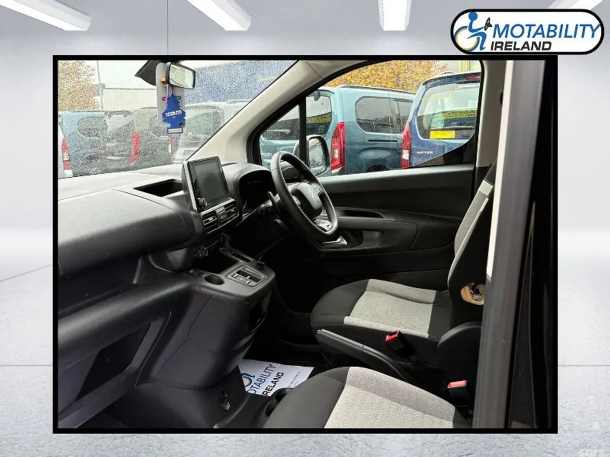 Citroen Berlingo MPV, Diesel, 2024, Black