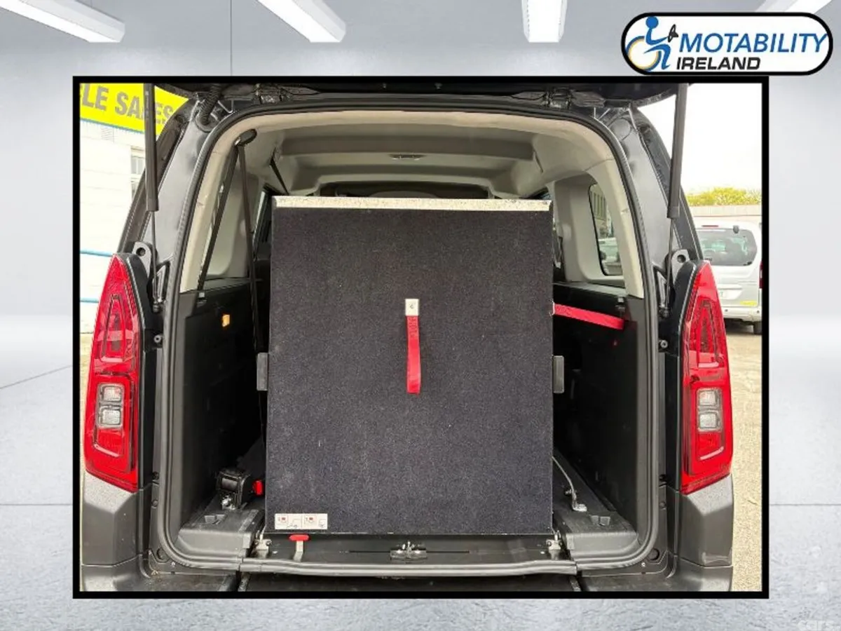 Citroen Berlingo MPV, Diesel, 2024, Black