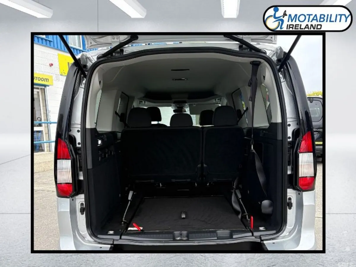 Ford Transit Connect MPV, Diesel, 2024, Silver