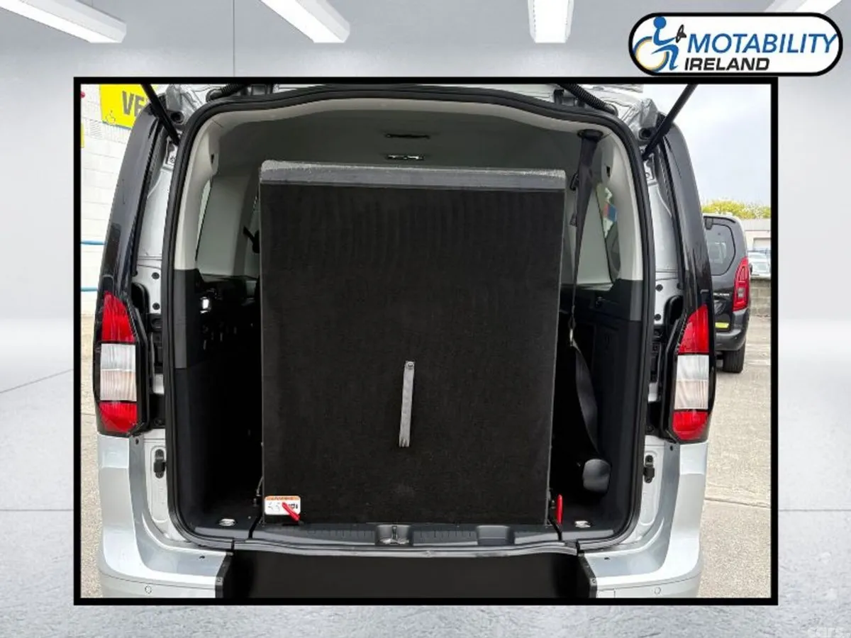 Ford Transit Connect MPV, Diesel, 2024, Silver