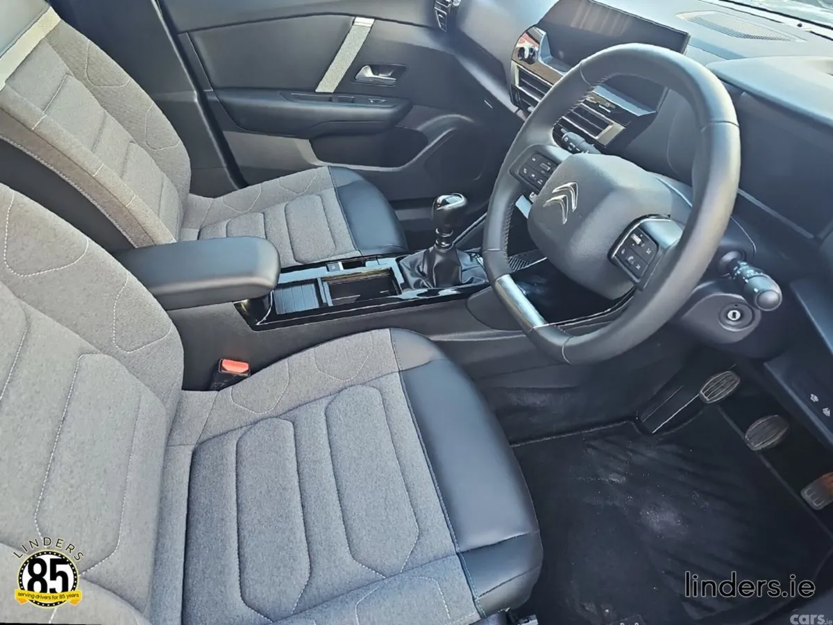Citroen C4 Hatchback, Petrol, 2023, Blue