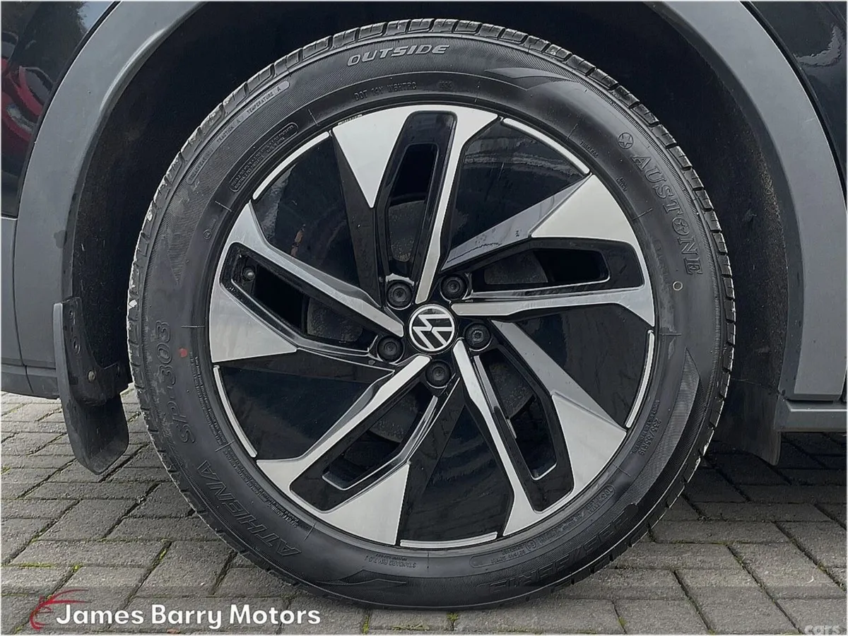 Volkswagen ID.4 SUV, Electric, 2023, Black