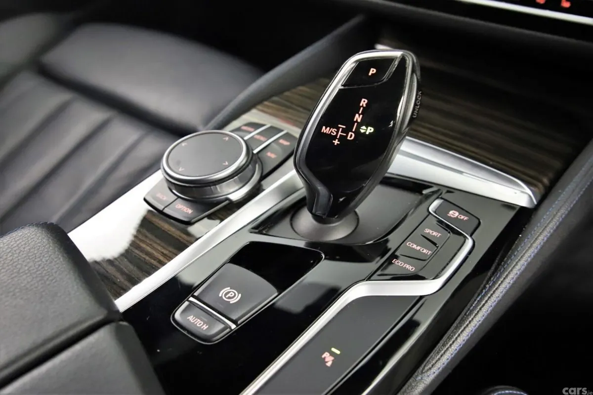 BMW 5-Series Saloon, Diesel, 2020, Blue