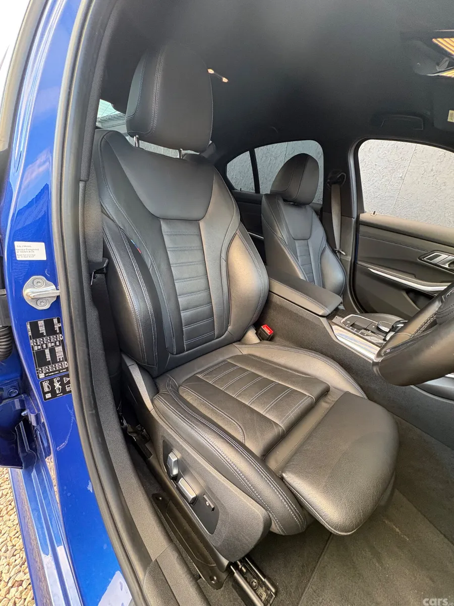 BMW 3-Series Saloon, Diesel, 2019, Blue