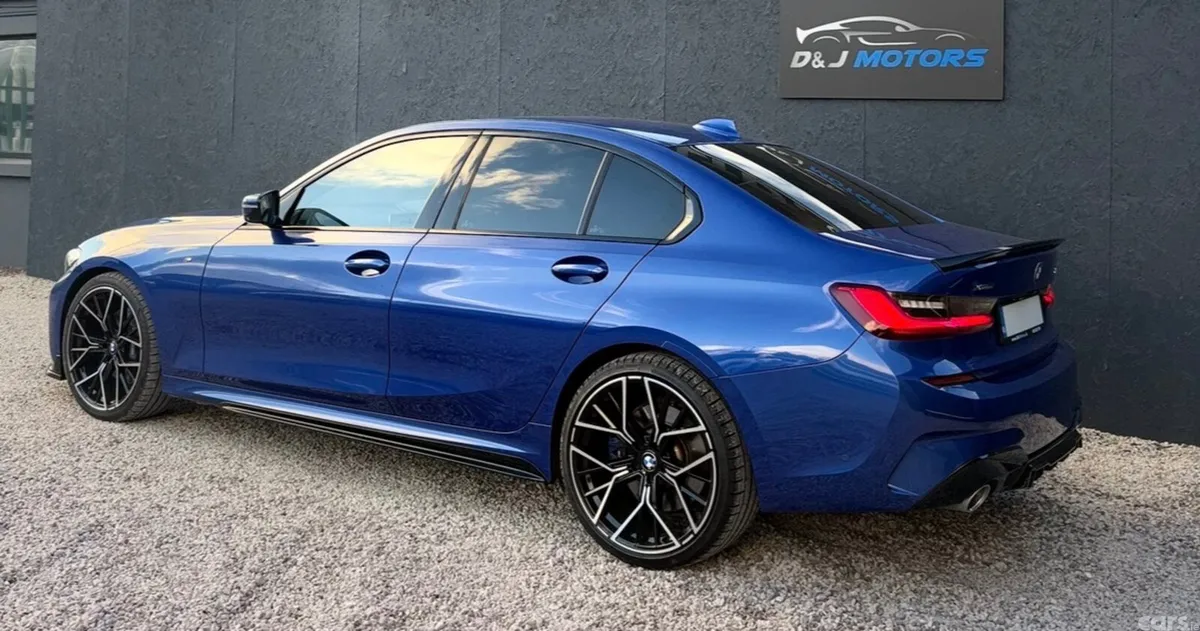 BMW 3-Series Saloon, Diesel, 2019, Blue