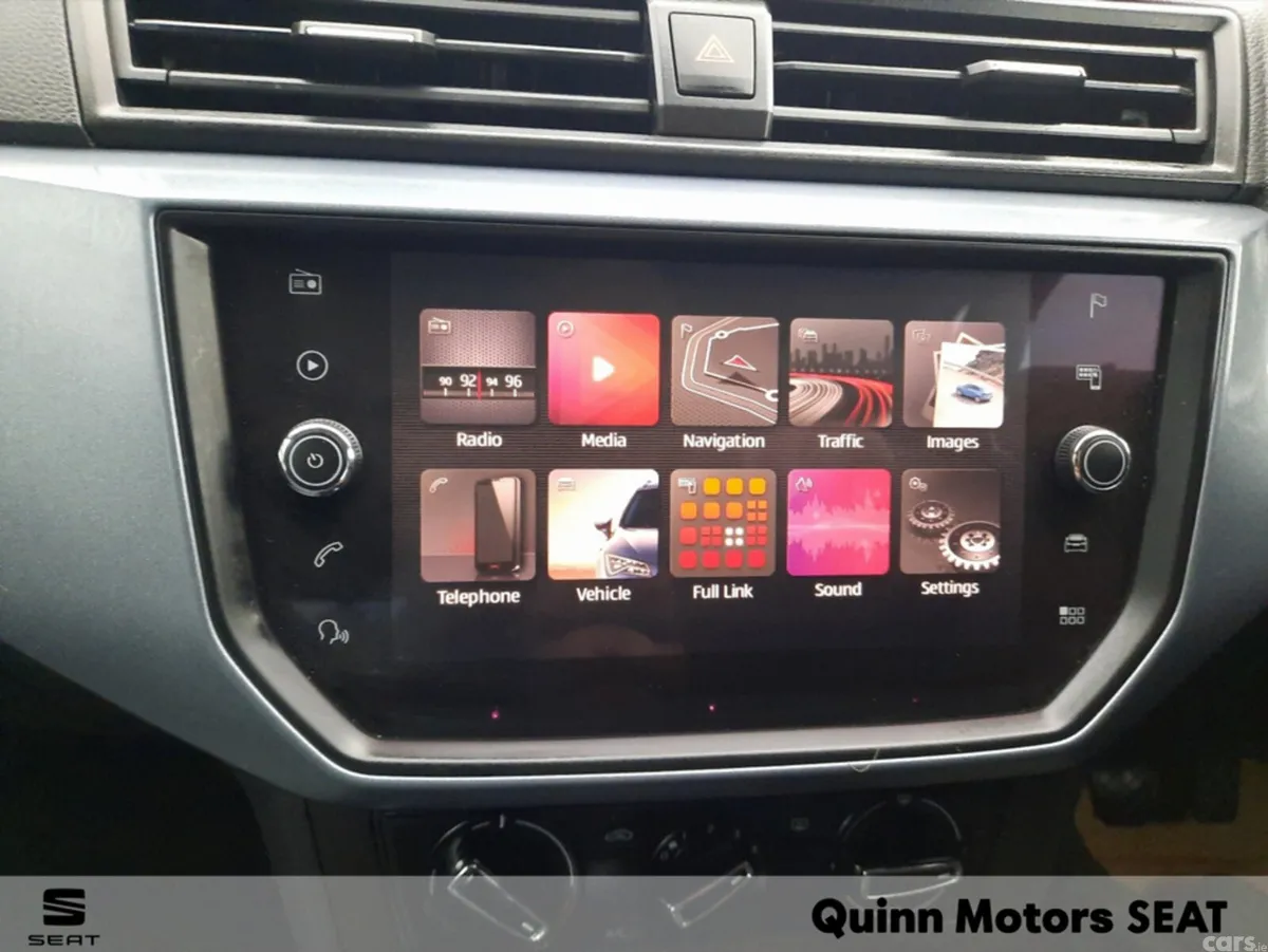 SEAT Arona Hatchback, Diesel, 2019, White
