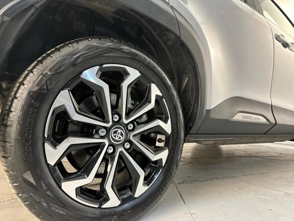 Toyota Yaris Cross Hatchback, Petrol Hybrid, 2026, Grey
