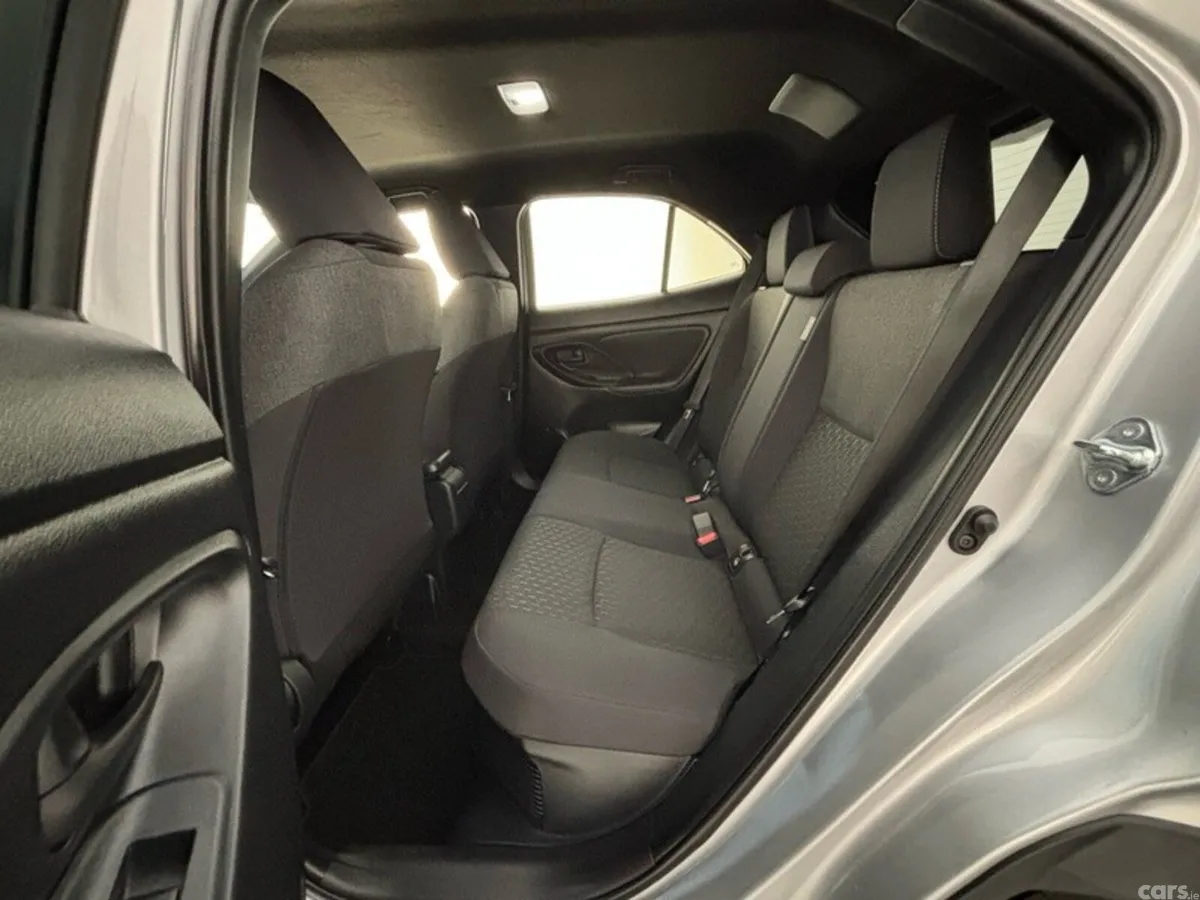 Toyota Yaris Cross Hatchback, Petrol Hybrid, 2026, Grey