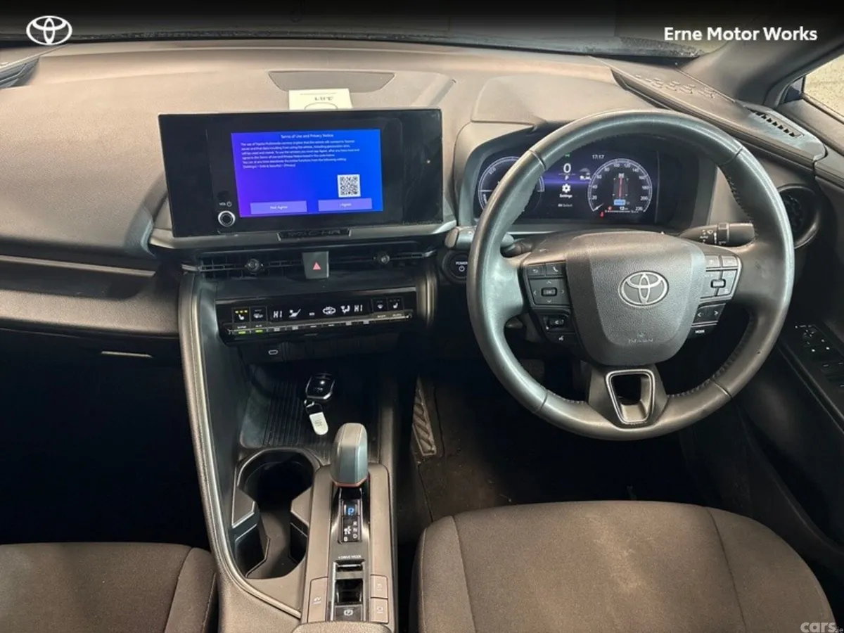 Toyota C-HR SUV, Petrol Hybrid, 2024, Blue