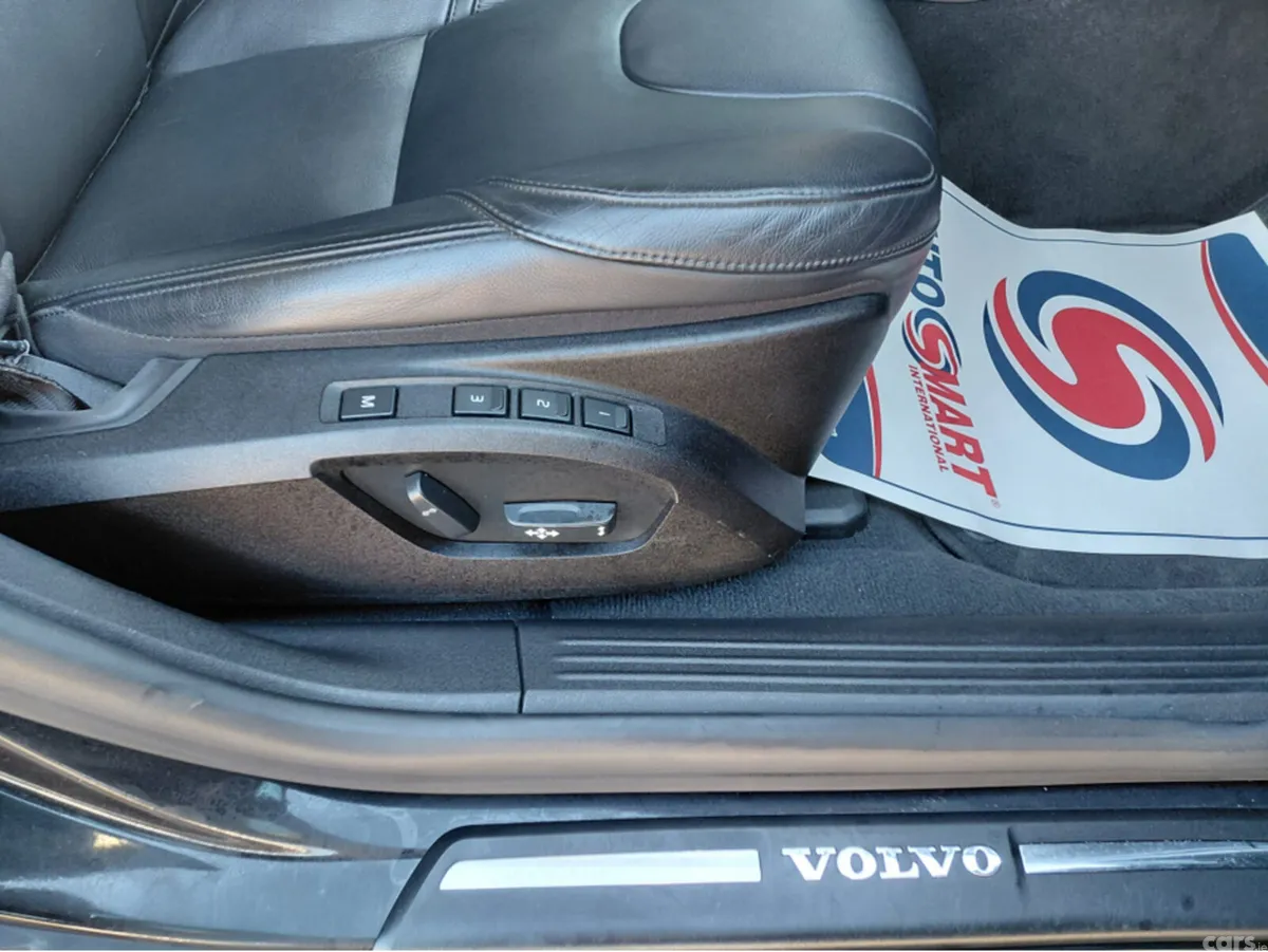Volvo V40 Hatchback, Petrol, 2014, Black