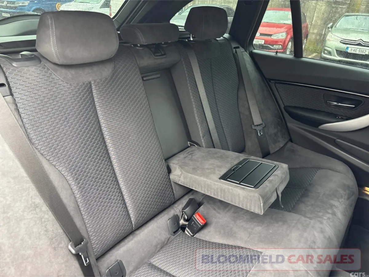 BMW 3-Series Estate, Petrol, 2017, White