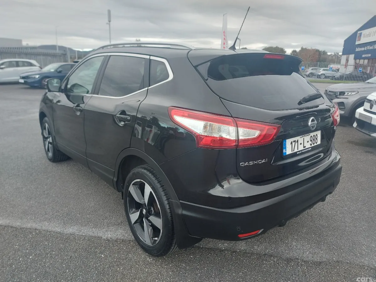 Nissan Qashqai MPV, Diesel, 2017, Black