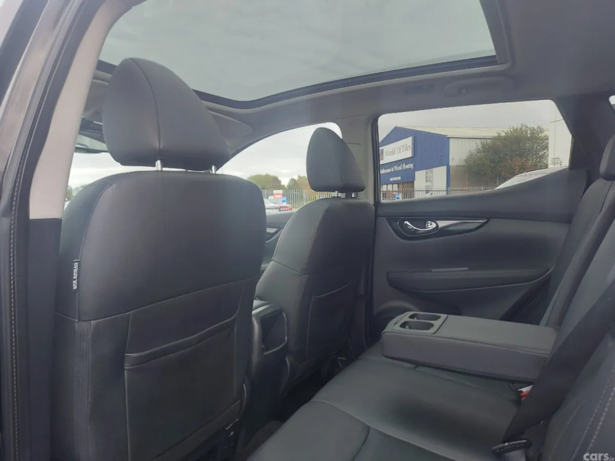 Nissan Qashqai MPV, Diesel, 2017, Black