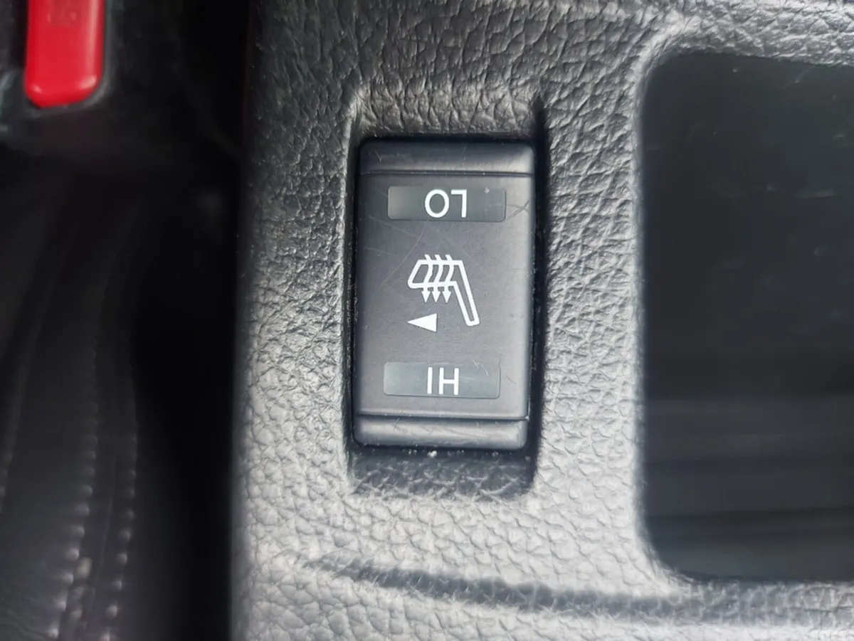 Nissan Qashqai MPV, Diesel, 2017, Black