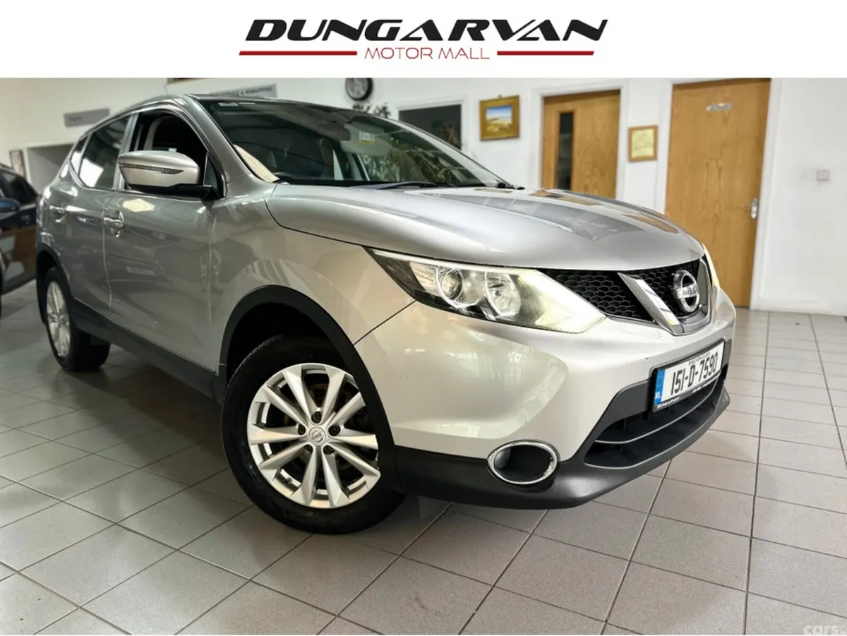 Nissan Qashqai MPV, Petrol, 2015, Silver