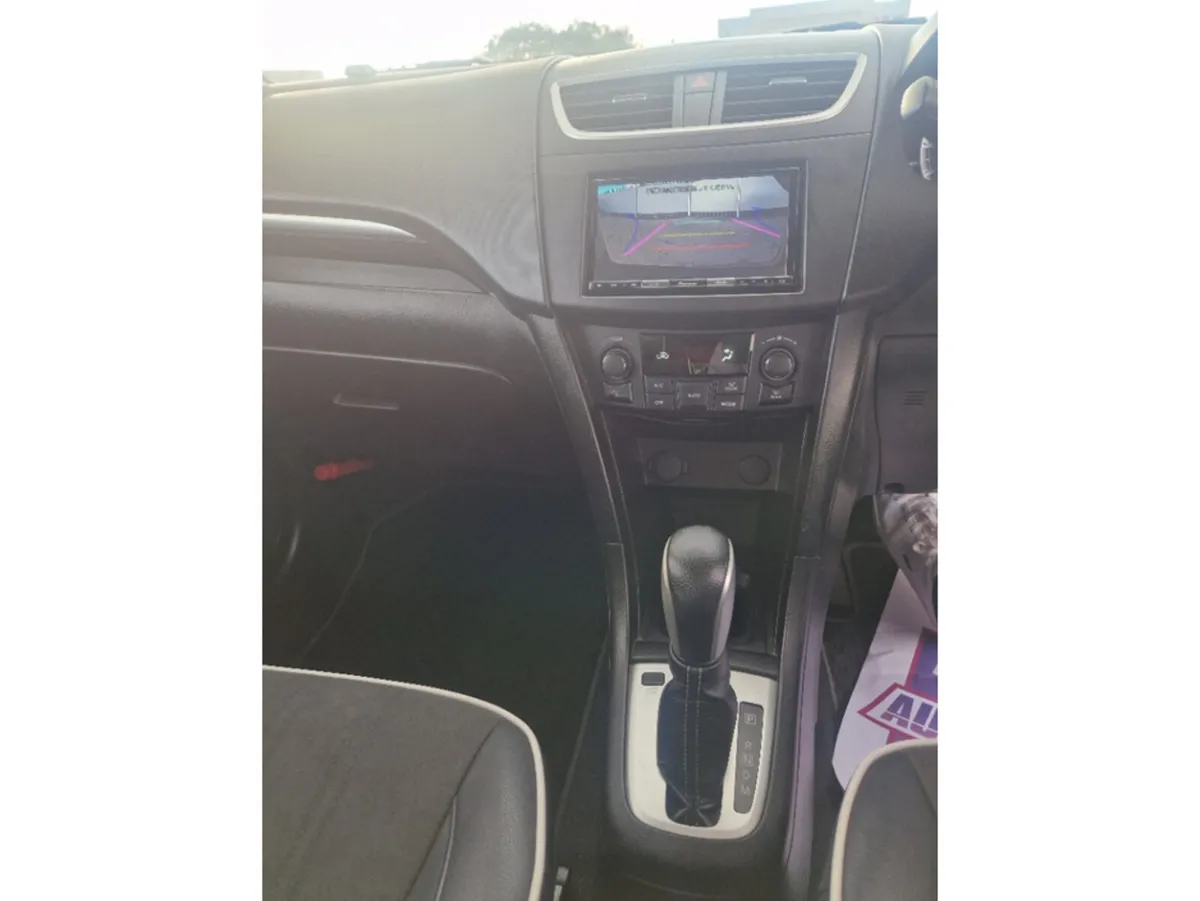 Suzuki Swift Hatchback, Petrol, 2016, Brown