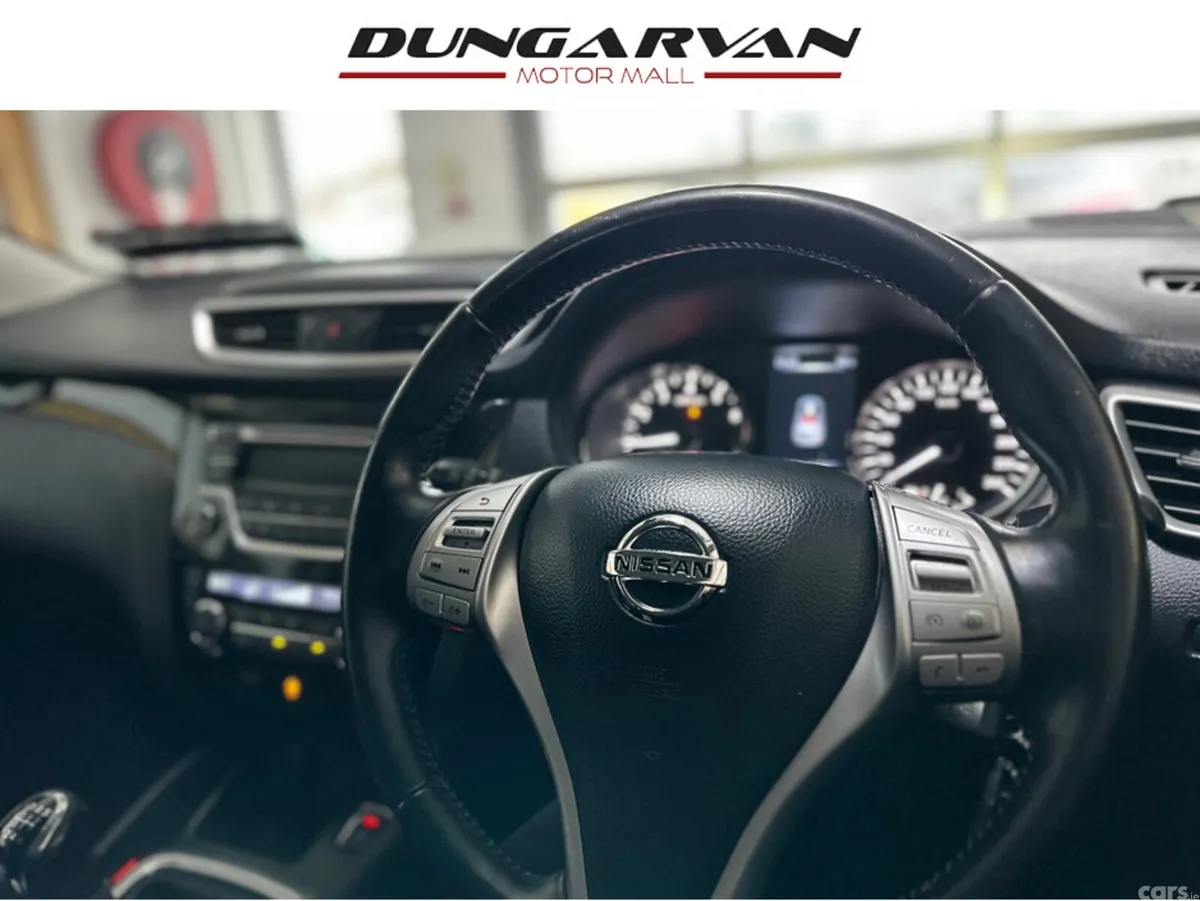 Nissan Qashqai MPV, Petrol, 2015, Silver