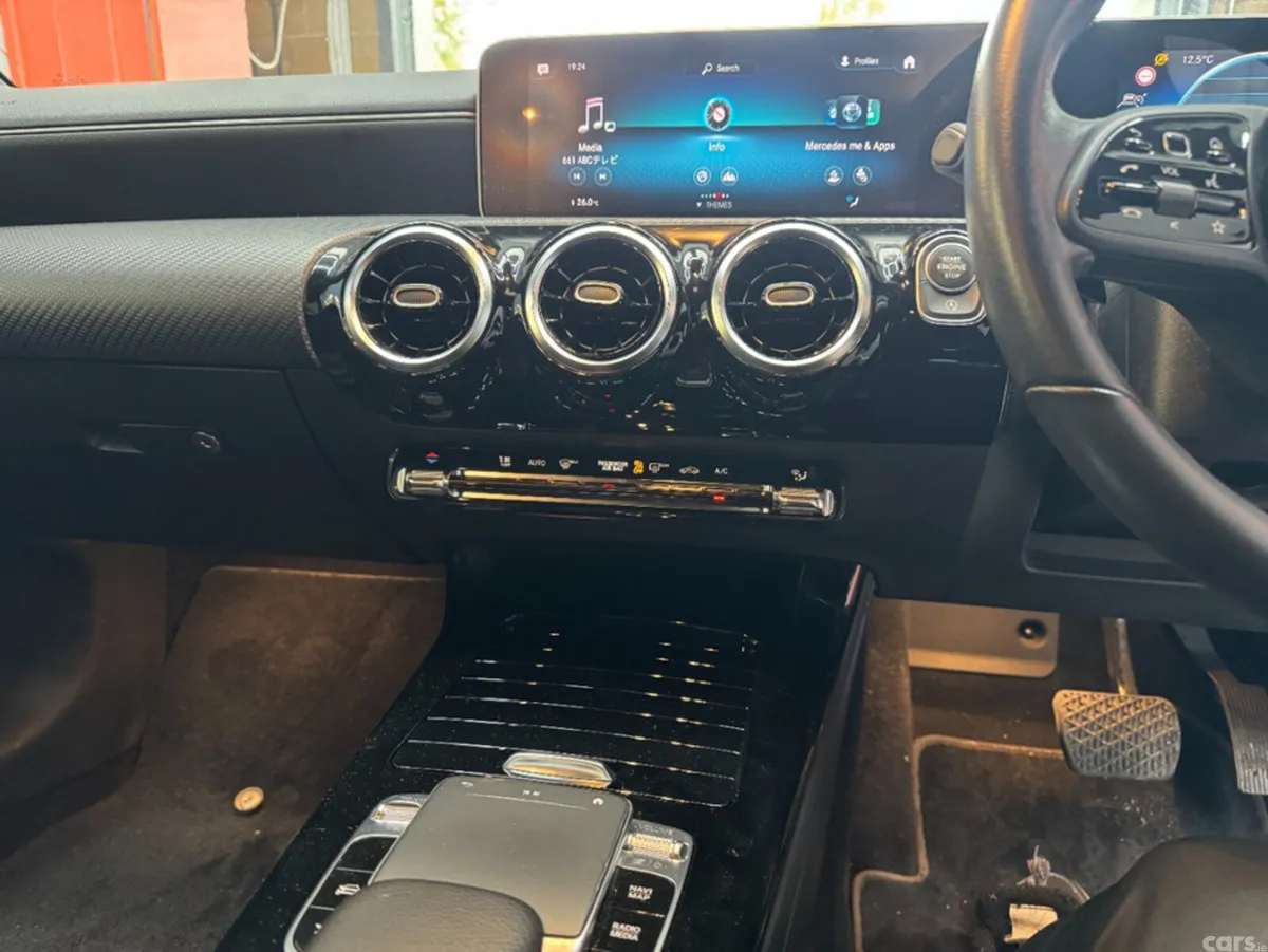 Mercedes-Benz A-Class Hatchback, Petrol, 2019, White