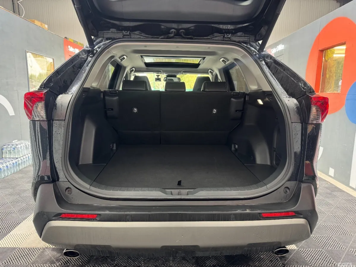 Toyota RAV4 SUV, Petrol Hybrid, 2023, Black
