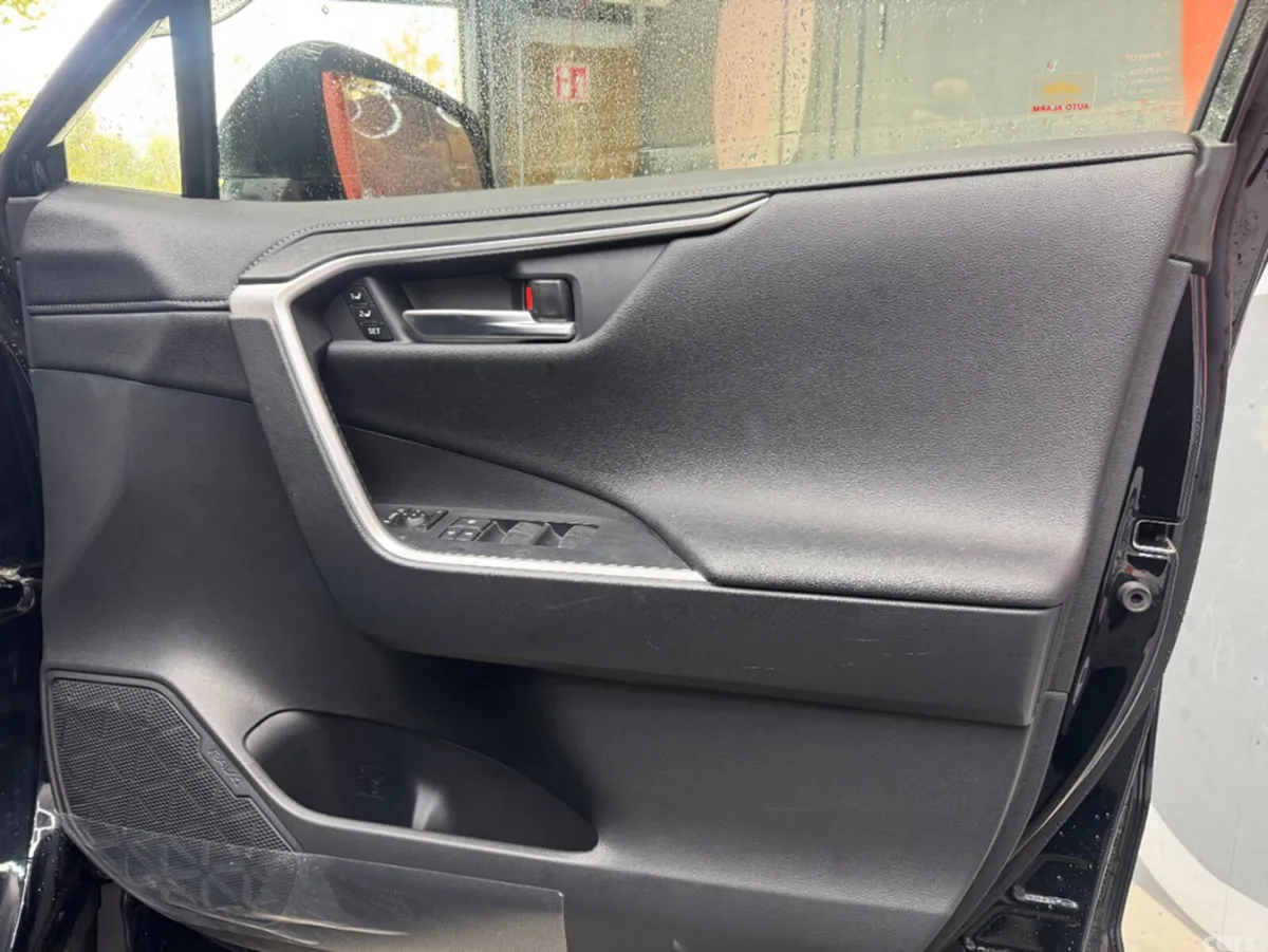 Toyota RAV4 SUV, Petrol Hybrid, 2023, Black