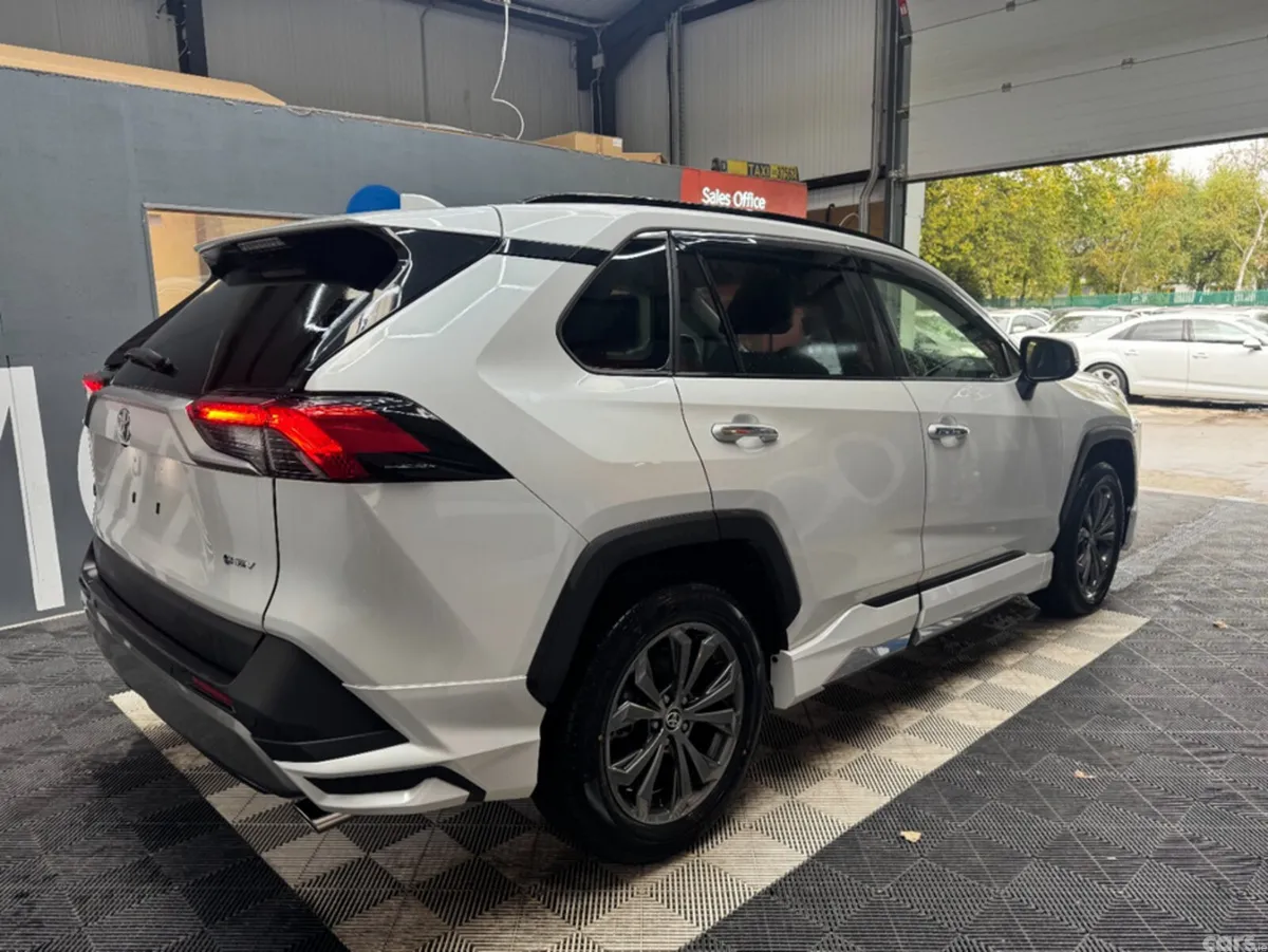 Toyota RAV4 SUV, Petrol Hybrid, 2025, White
