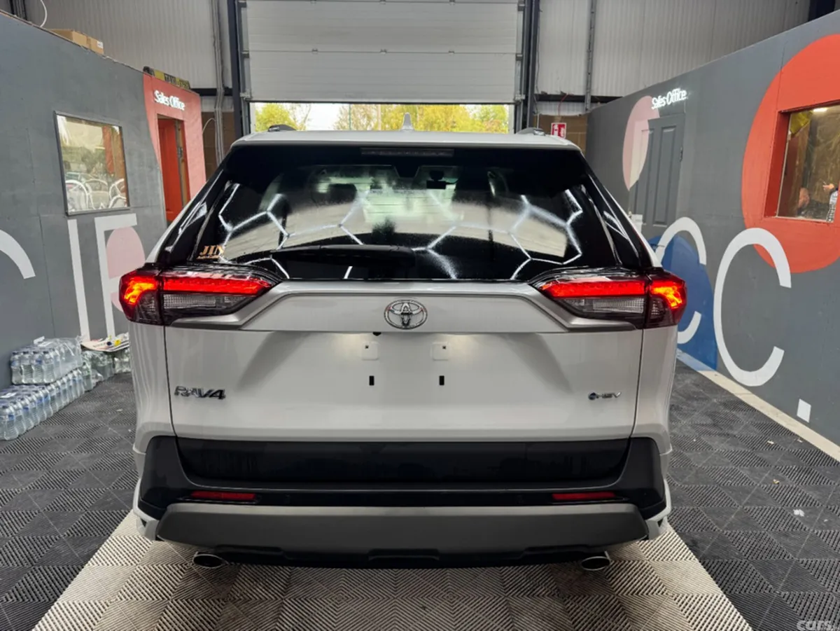 Toyota RAV4 SUV, Petrol Hybrid, 2025, White
