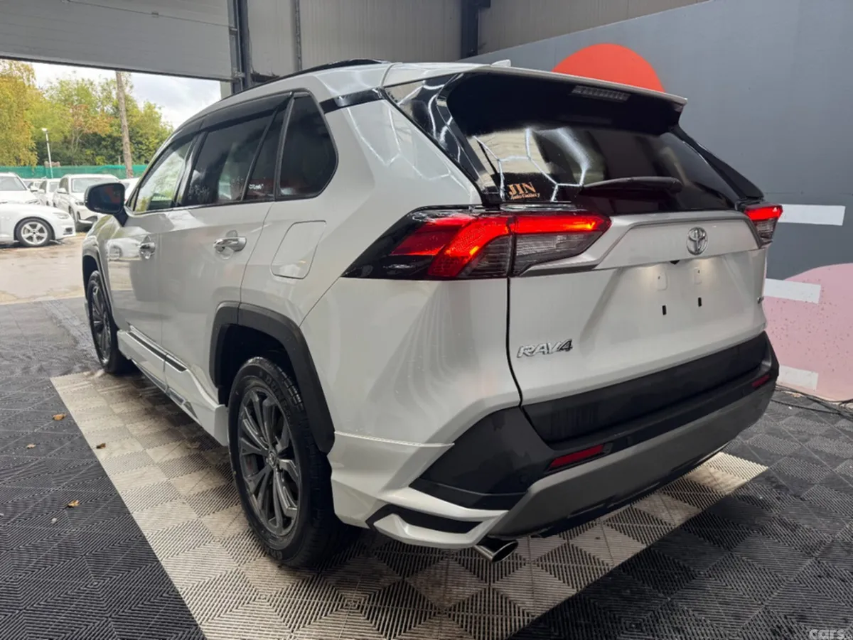 Toyota RAV4 SUV, Petrol Hybrid, 2025, White