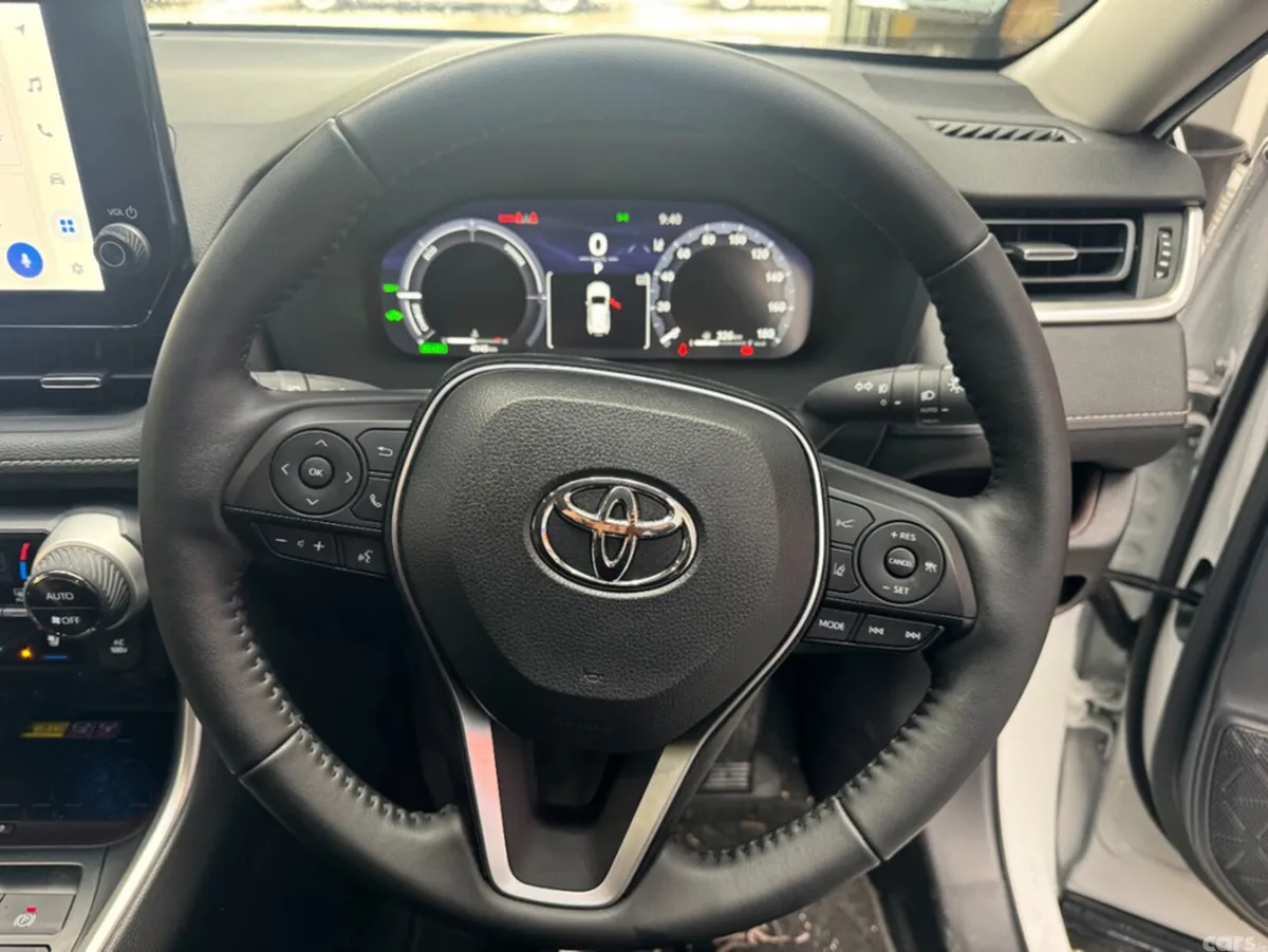 Toyota RAV4 SUV, Petrol Hybrid, 2025, White