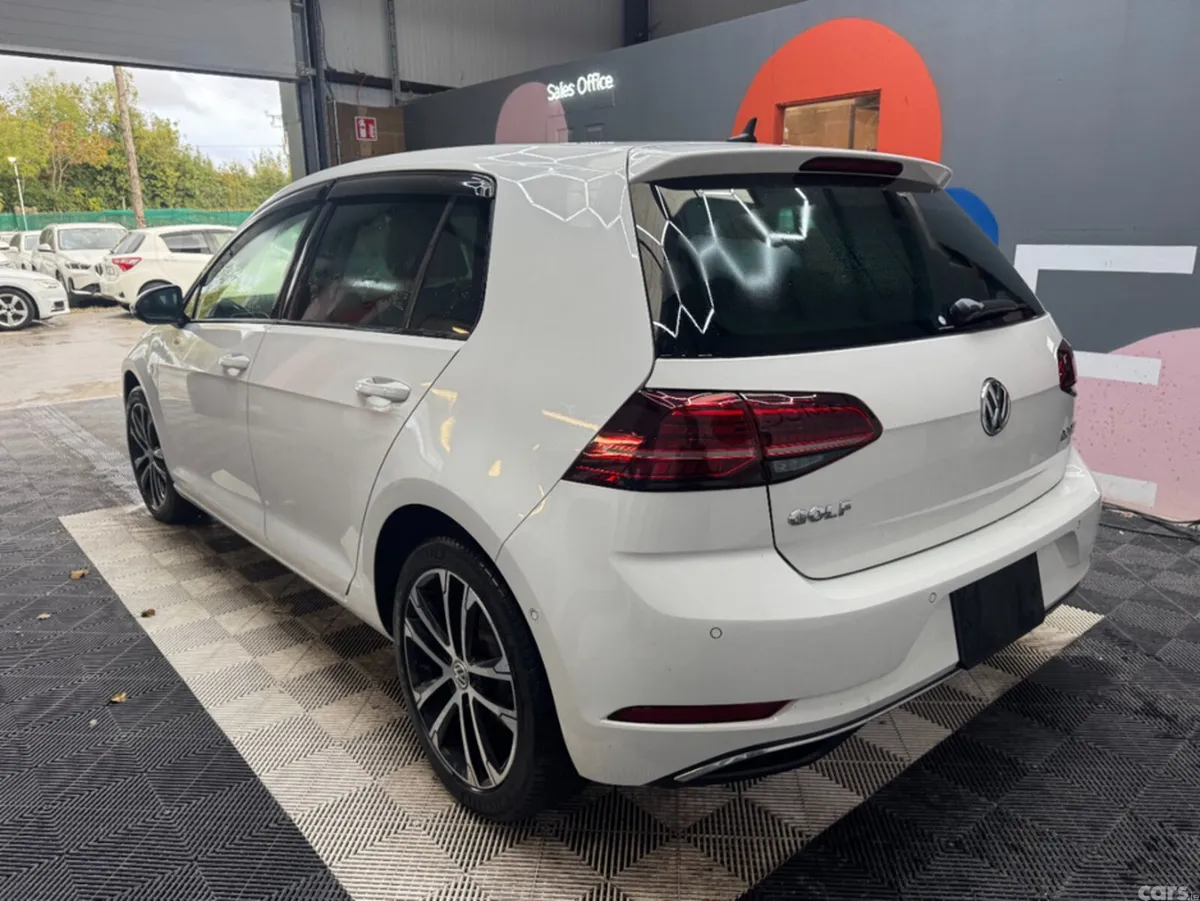 Volkswagen Golf Hatchback, Diesel, 2019, White