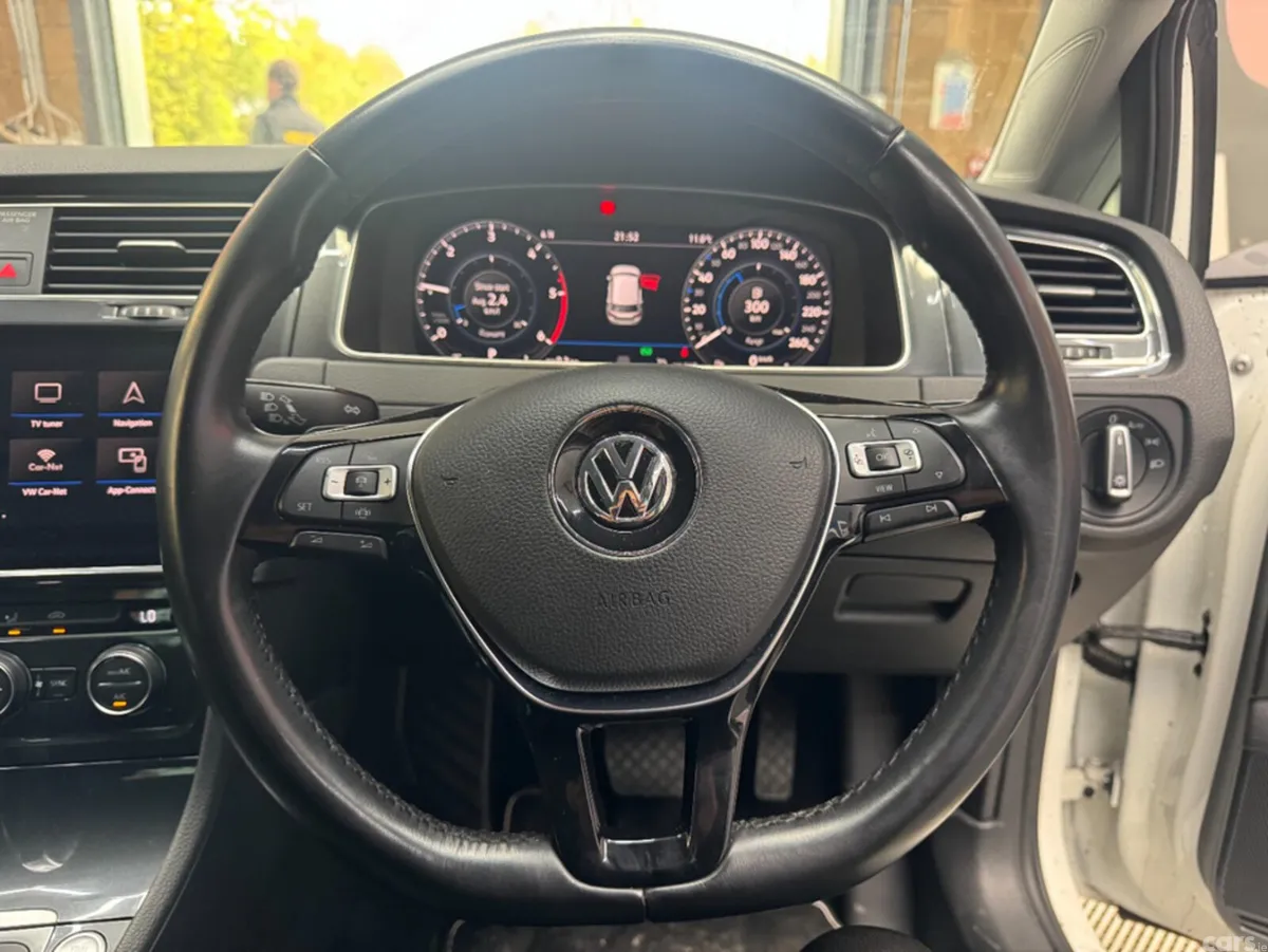 Volkswagen Golf Hatchback, Diesel, 2019, White