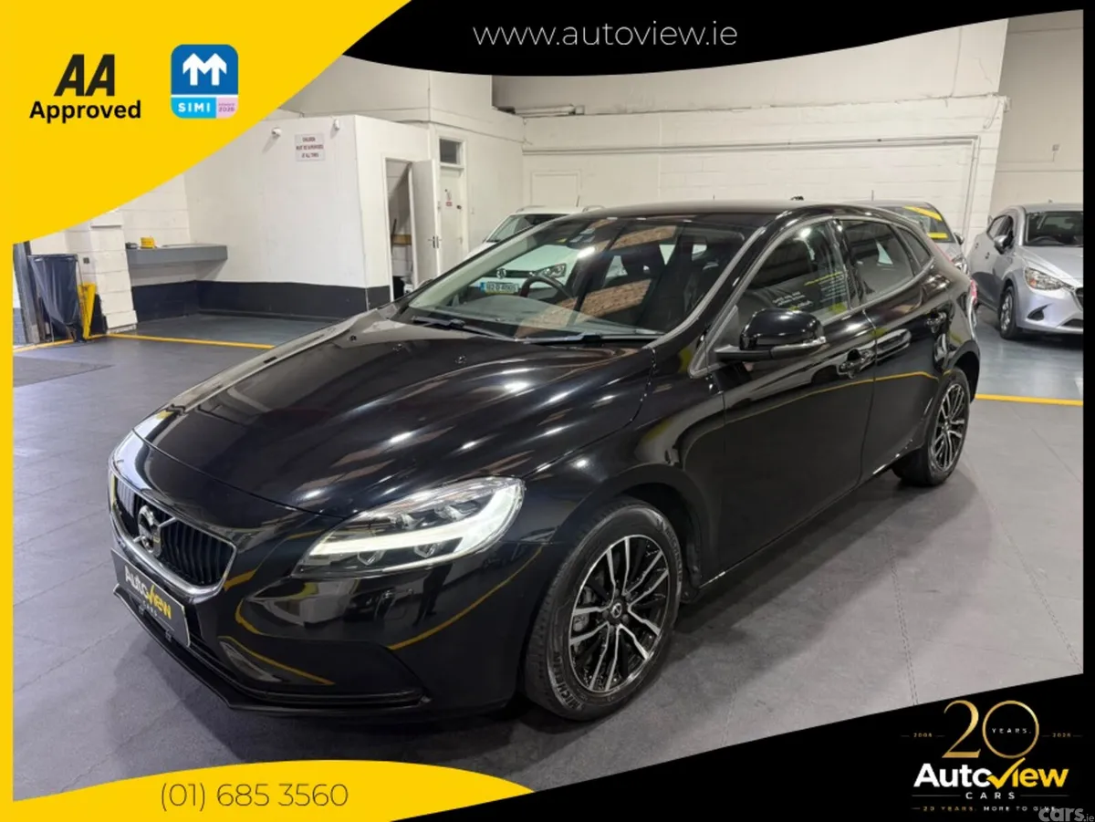 Volvo V40 Hatchback, Petrol, 2019, Black