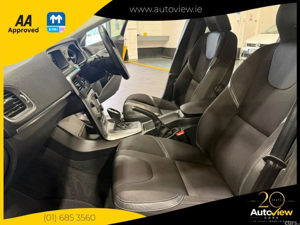 Volvo V40 Hatchback, Petrol, 2019, Black
