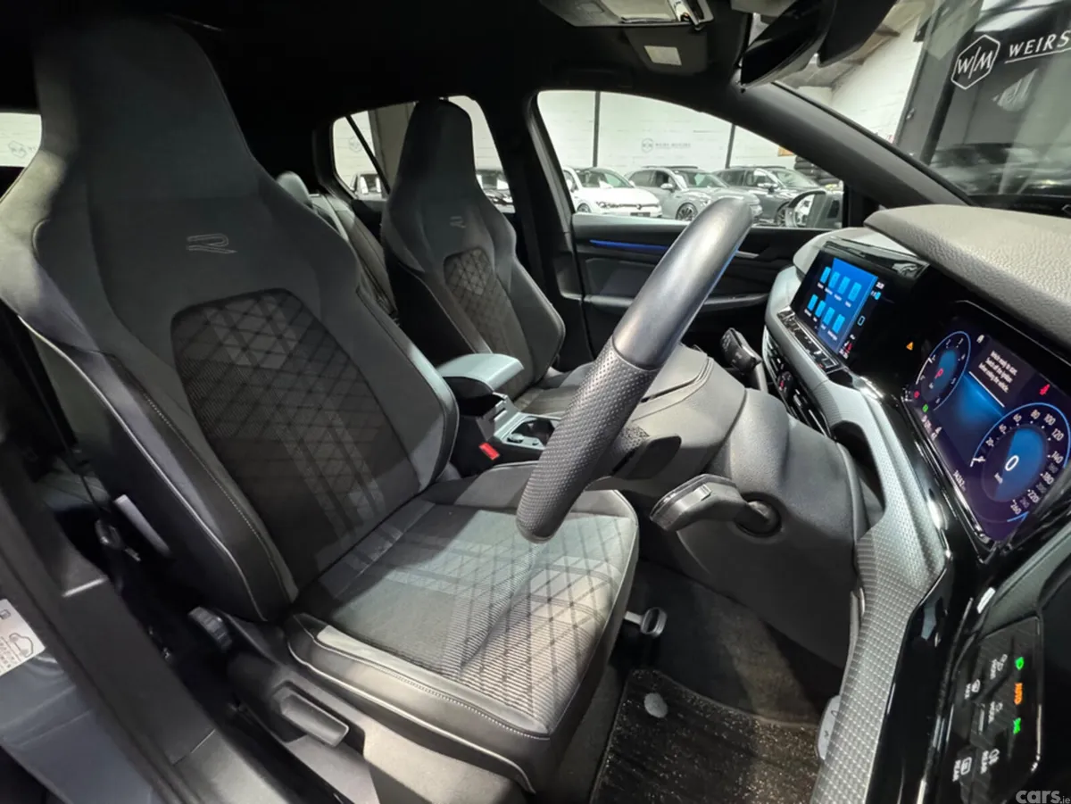 Volkswagen Golf Hatchback, Diesel, 2023, Grey