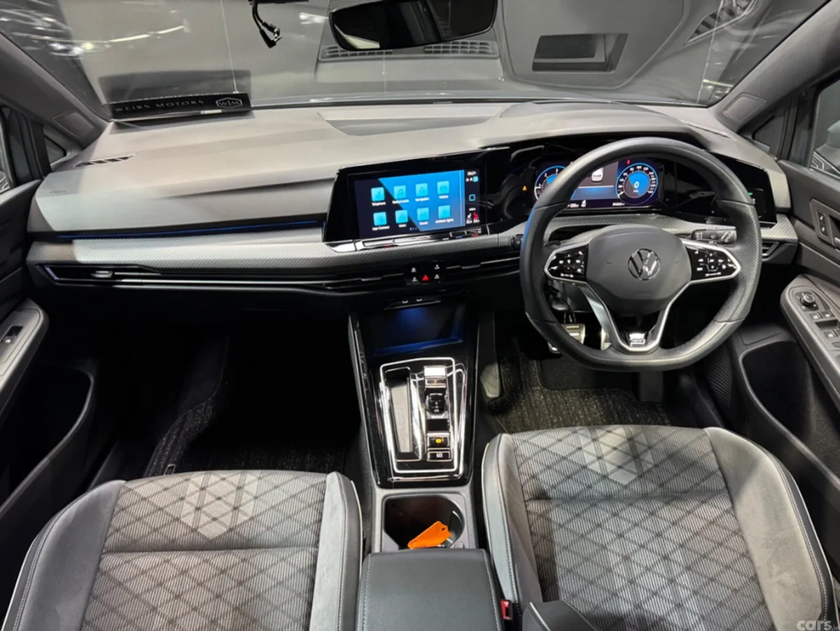Volkswagen Golf Hatchback, Diesel, 2023, Grey