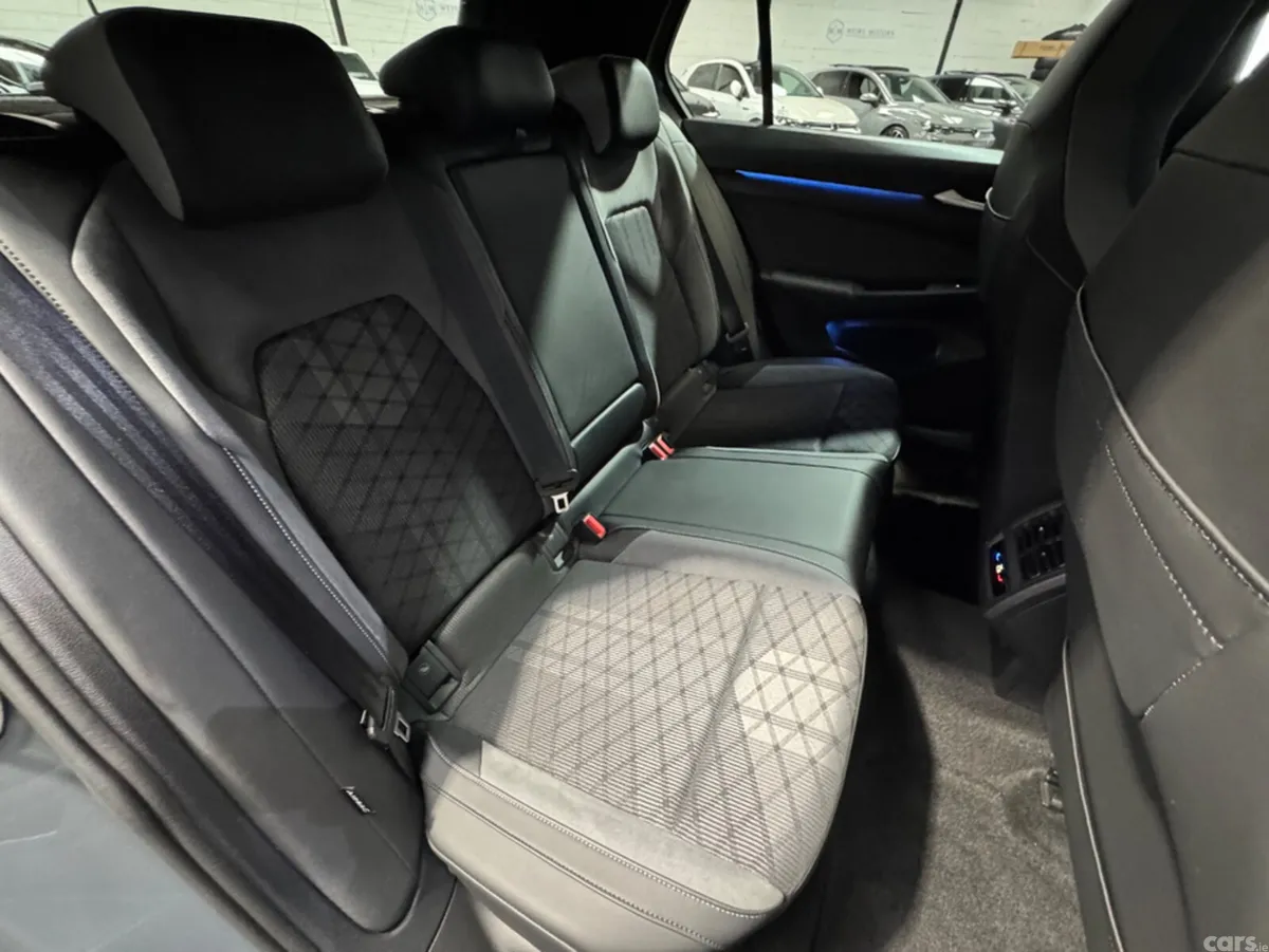 Volkswagen Golf Hatchback, Diesel, 2023, Grey