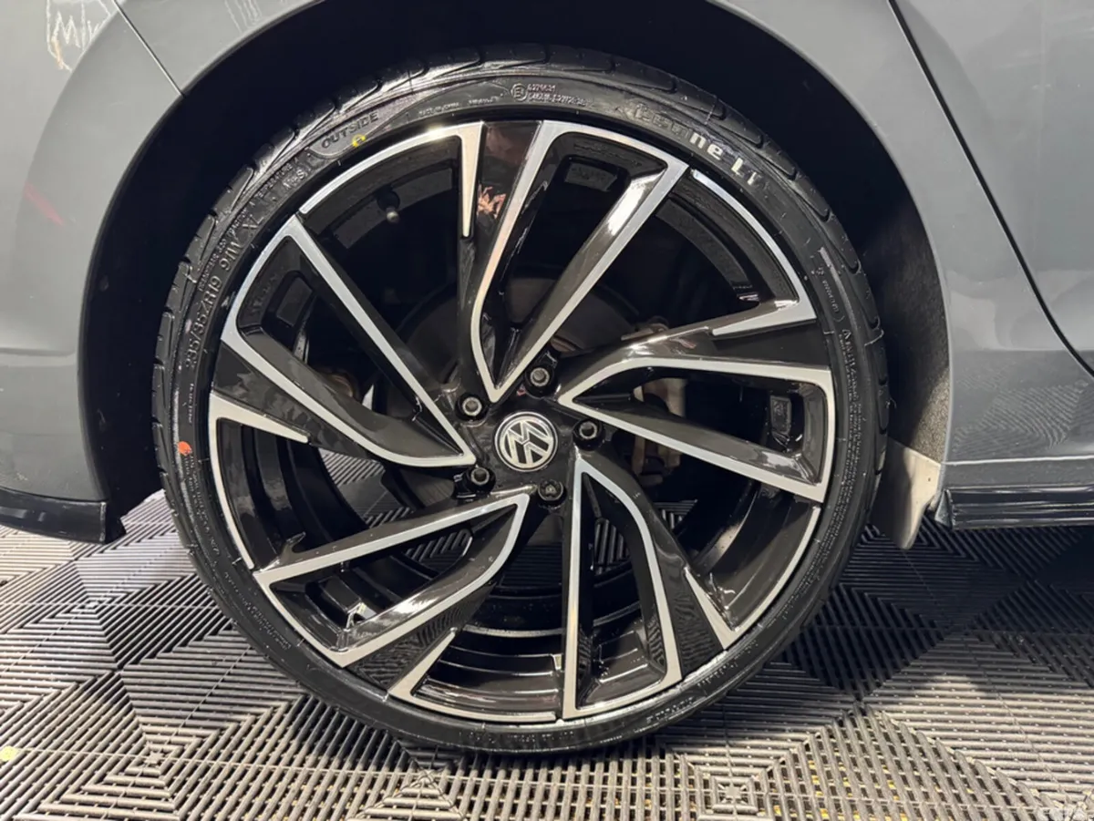Volkswagen Golf Hatchback, Diesel, 2023, Grey