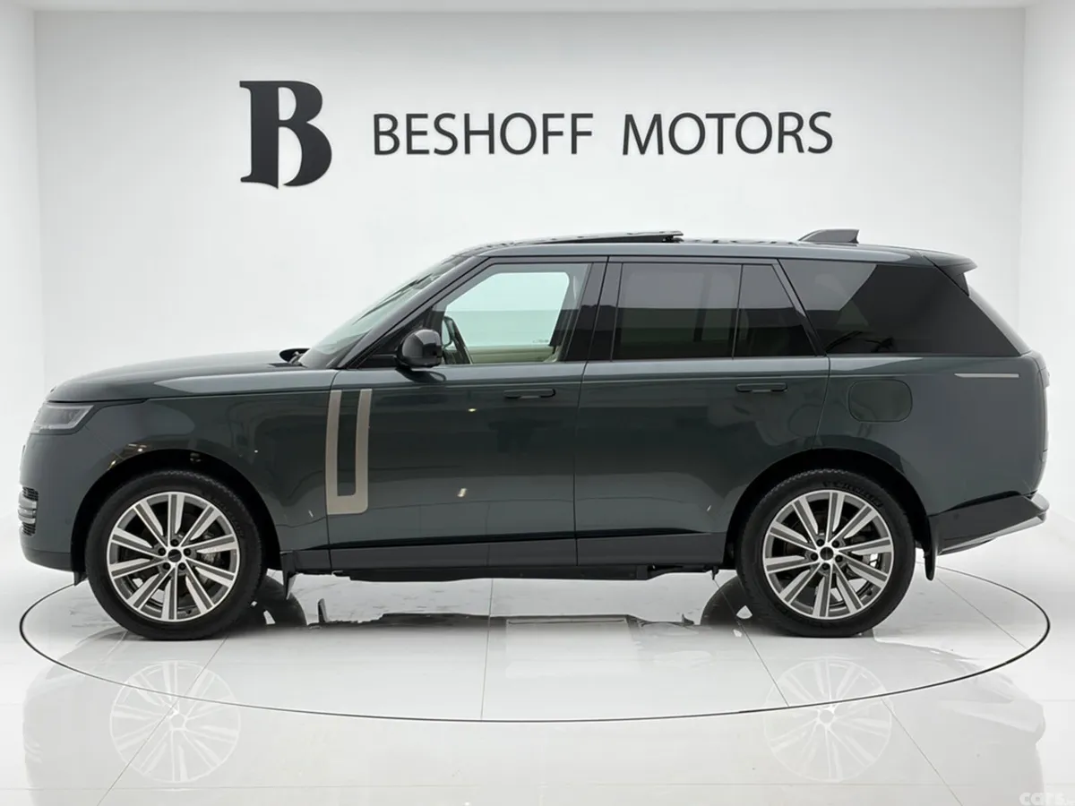 Land Rover Range Rover Estate, Petrol Plug-in Hybrid, 2026, Green