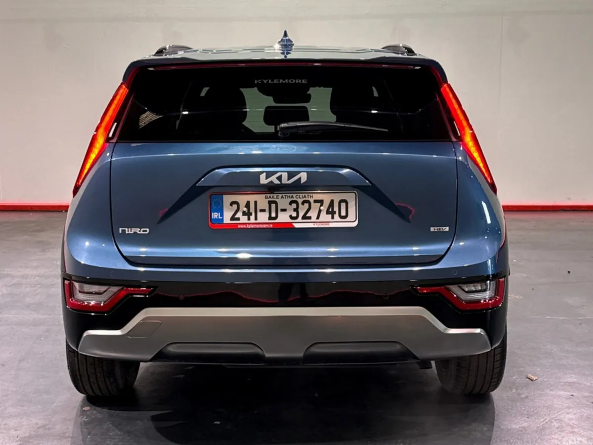 Kia Niro Estate, Petrol Hybrid, 2024, Blue