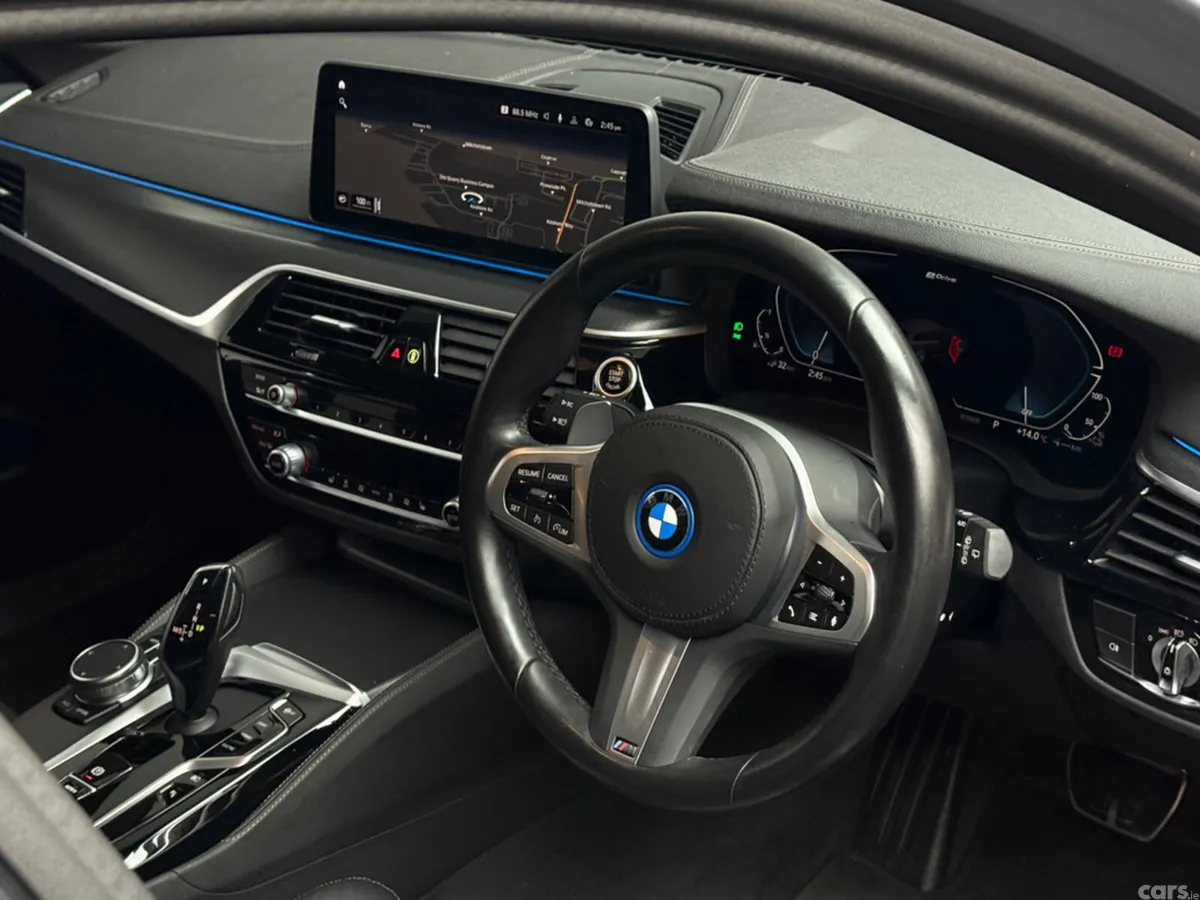 BMW 5-Series Estate, Petrol Plug-in Hybrid, 2024, Grey