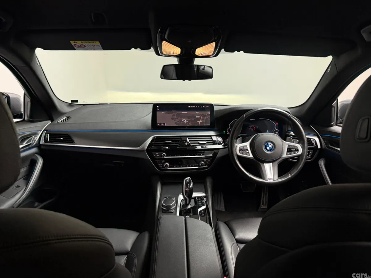 BMW 5-Series Estate, Petrol Plug-in Hybrid, 2024, Grey