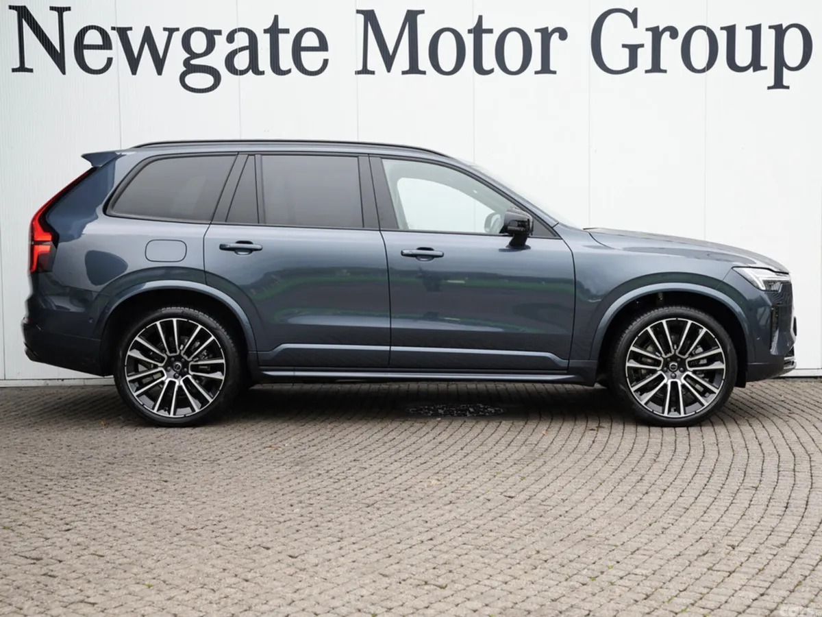 Volvo XC90 SUV, Petrol Hybrid, 2026, Blue