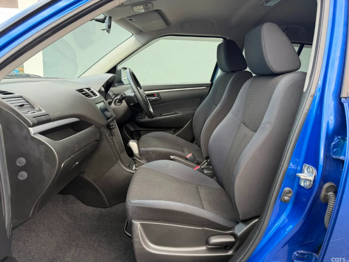 Suzuki Swift Hatchback, Petrol, 2016, Blue