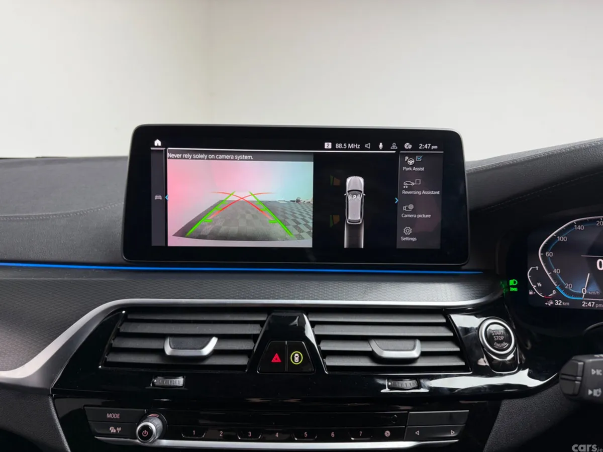 BMW 5-Series Estate, Petrol Plug-in Hybrid, 2024, Grey